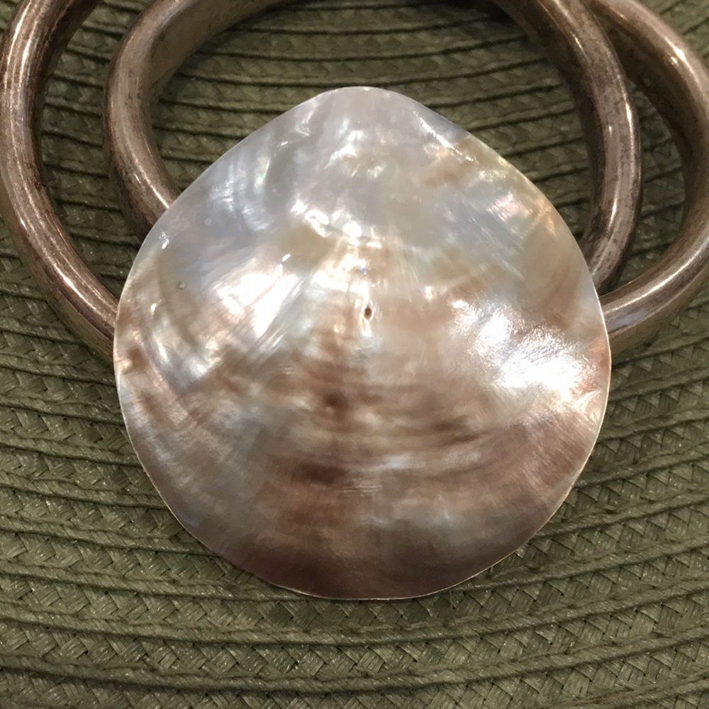 🔴 Vintage Shell Scarf Slide